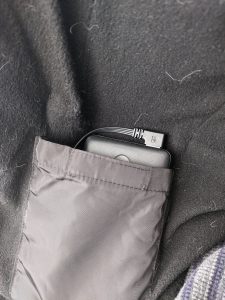 電熱ベストのモバイルバッテリーポケット